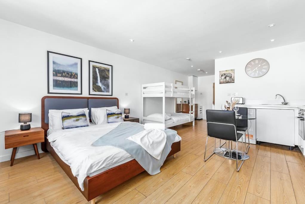 Spacious And Delightful Sleep 5 Piccadilly Vrc ลอนดอน ภายนอก รูปภาพ