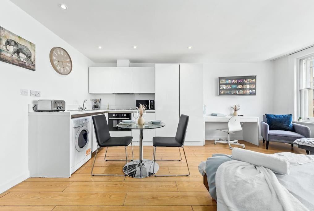 Spacious And Delightful Sleep 5 Piccadilly Vrc ลอนดอน ภายนอก รูปภาพ
