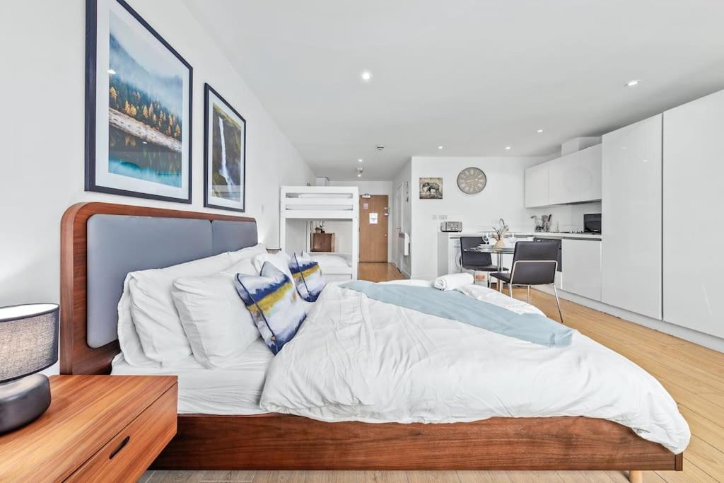 Spacious And Delightful Sleep 5 Piccadilly Vrc ลอนดอน ภายนอก รูปภาพ