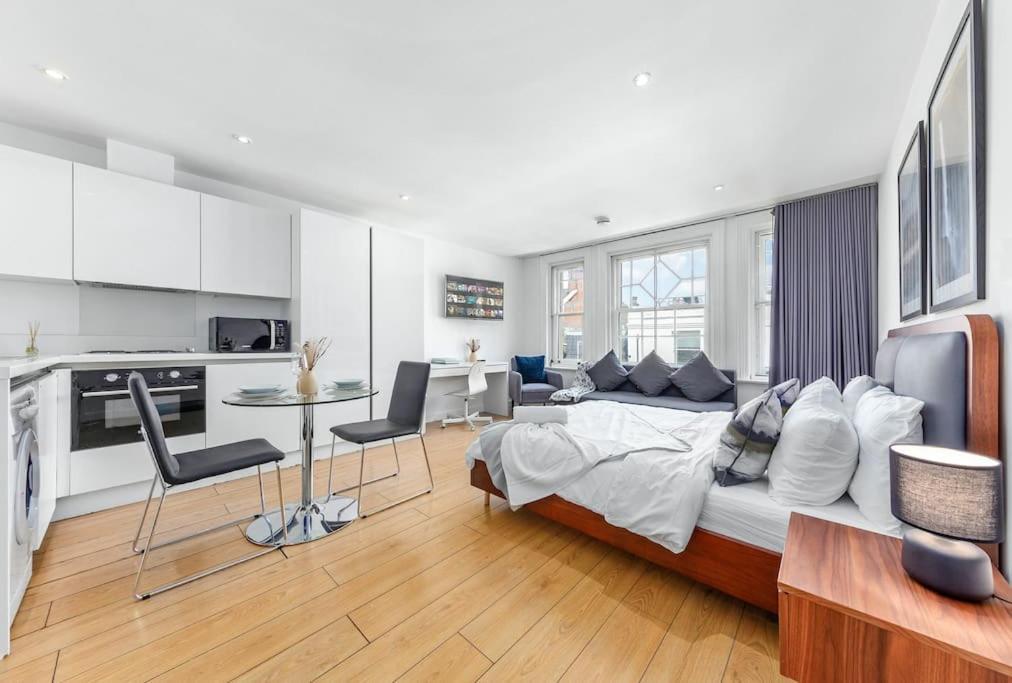 Spacious And Delightful Sleep 5 Piccadilly Vrc ลอนดอน ภายนอก รูปภาพ